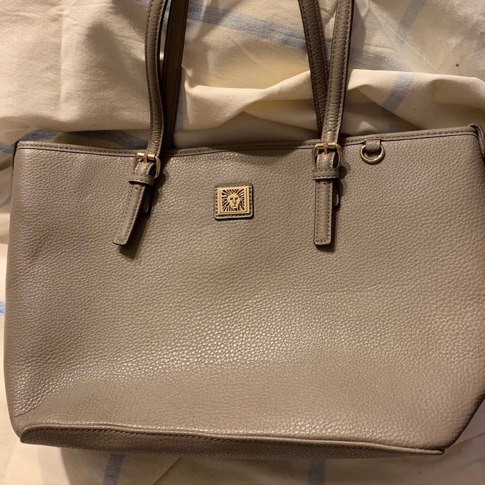 Anne Klein beautiful gray tote, no tags, it is new.